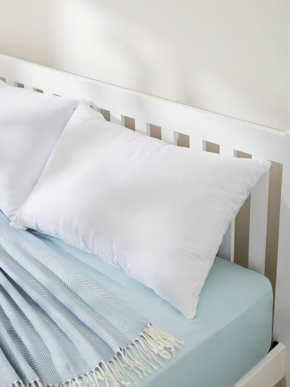 Synthetic Clusterfibre Standard Pillow, Medium